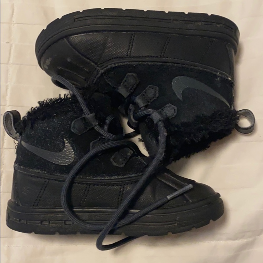 Nike ACG boots